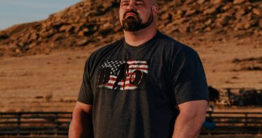 Old-School Gyms with Mold – A Nostalgic Choice or a Health Hazard? The Brian Shaw Training Program!