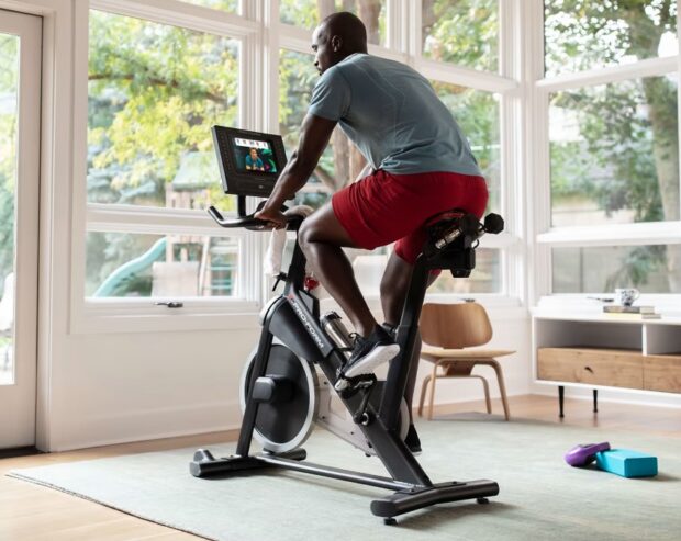 The Benefits of Using Exercise Bikes for Cardiovascular Health The Benefits of Using Exercise Bikes for Cardiovascular Health